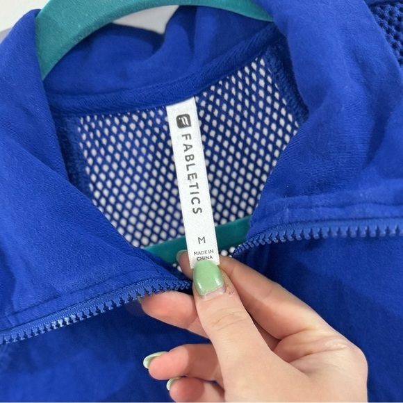 SOLD FABLETICS COBALT BLUE TEMECULA TERRY MESH HIGH NECK SPORTS VEST MEDIUM - Picture 4 of 5